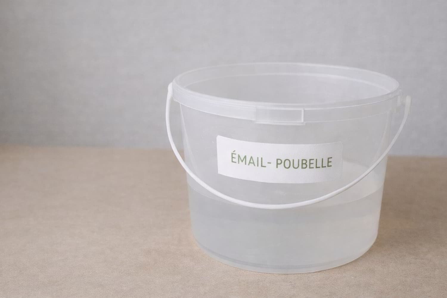 seau émail poubelle
